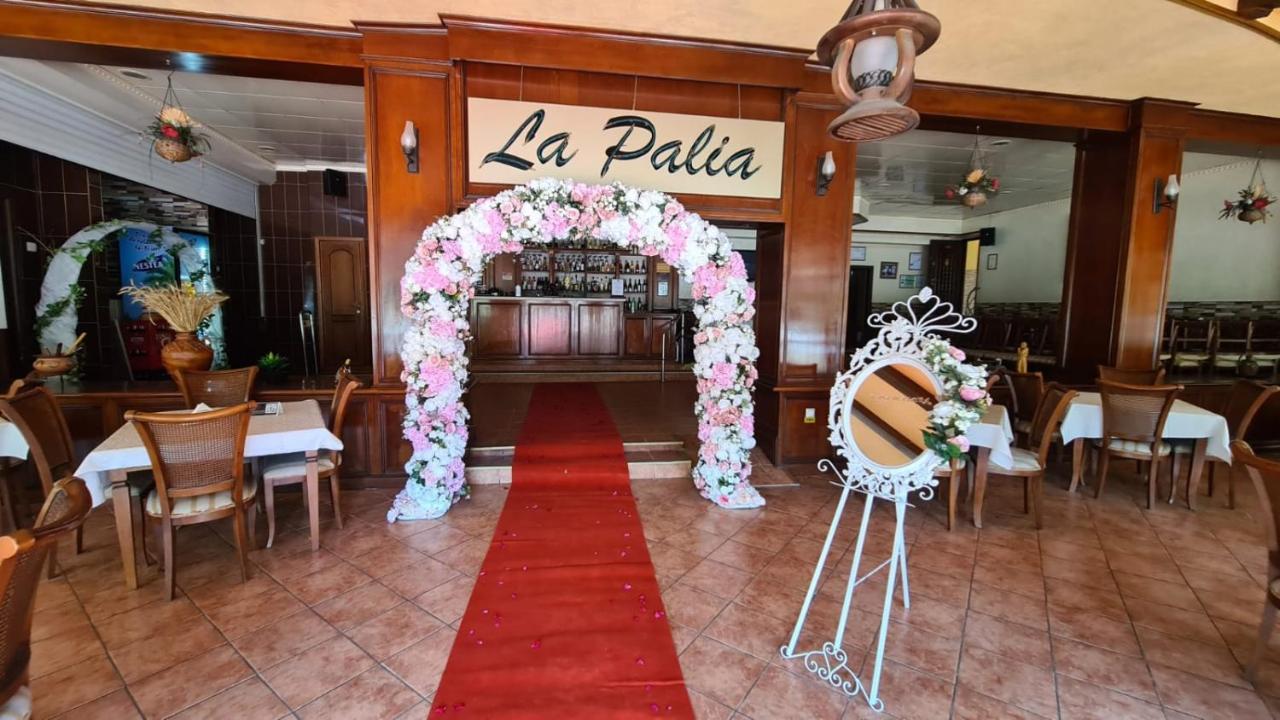 Pensiunea La Palia Iasi Exteriér fotografie